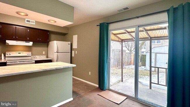 Photo - 53 Eisenhower Cir