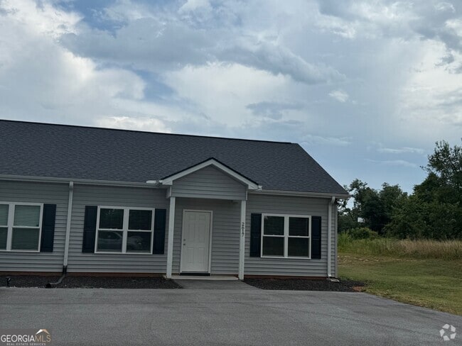 Building Photo - 2617 Bowersville Hwy Rental