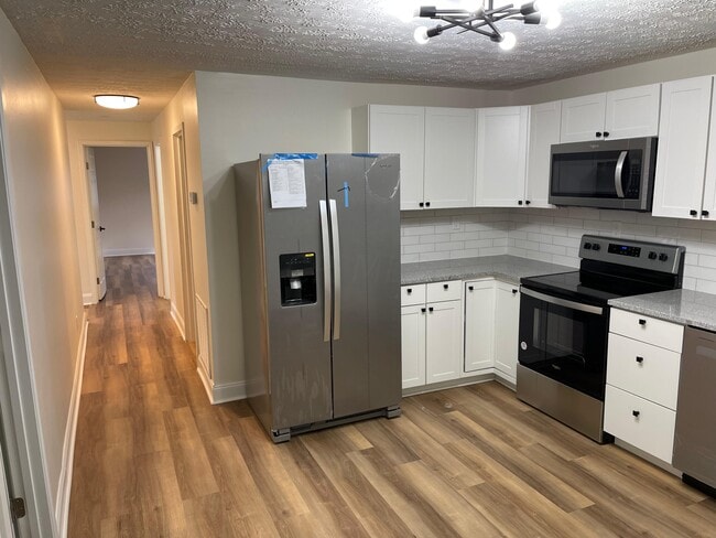Photo - 1855 Tanis Dr