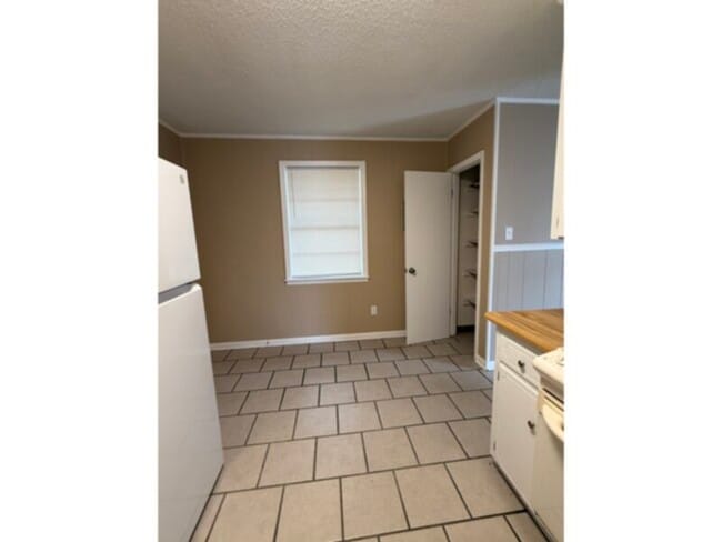 Photo - 2605 Talbert St