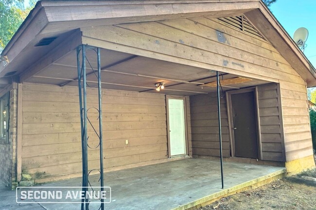 Photo - 1006 Towering Oaks Dr