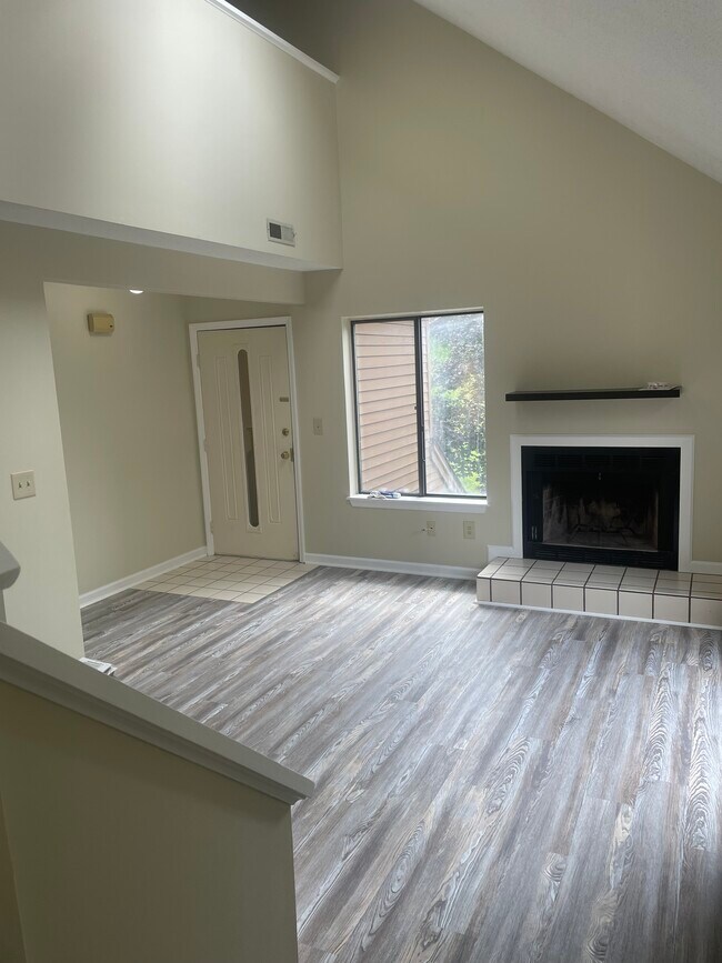 Photo - 55 Cross St Unit B2