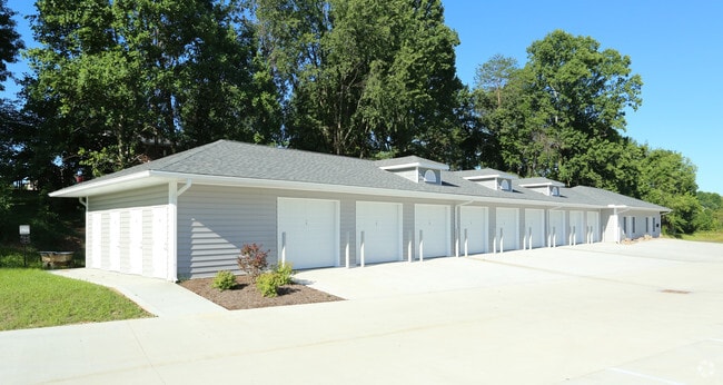 Mallard Landing Luxury Apartments