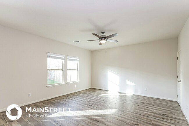 Photo - 1402 Arcadian Lily