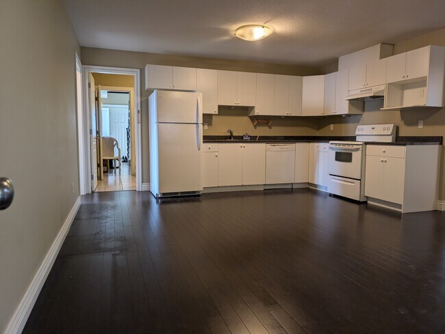 Photo - 33495 Abercrombie Pl