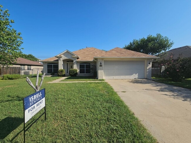 Building Photo - 4507 Twin Oaks Cir