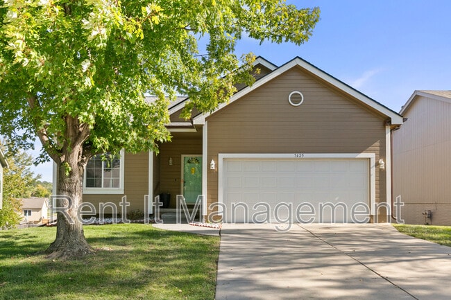 Building Photo - 7425 N 77th Ave Rental