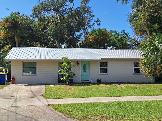 3BR 2BA EDGEWATER HOME FOR RENT, HALF ACRE... - 3BR 2BA EDGEWATER HOME FOR RENT, HALF ACRE...