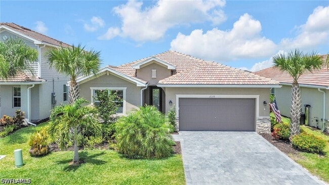 Building Photo - 2127 Hamlin St