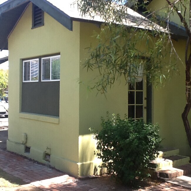 Photo - 312 W Lynwood St