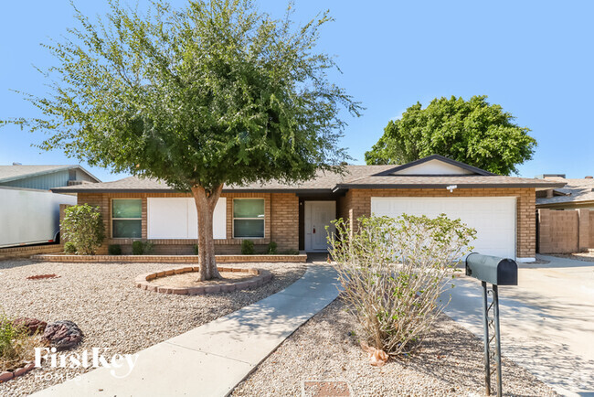 Building Photo - 3921 W Pershing Ave Rental