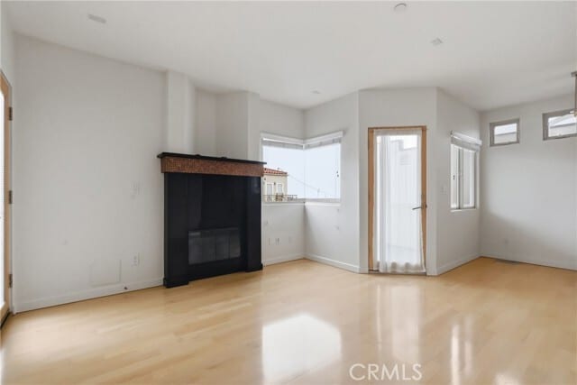 Photo - 207 42nd St