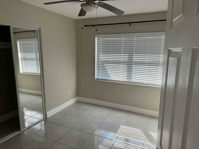 Photo - 410 E Thelma St