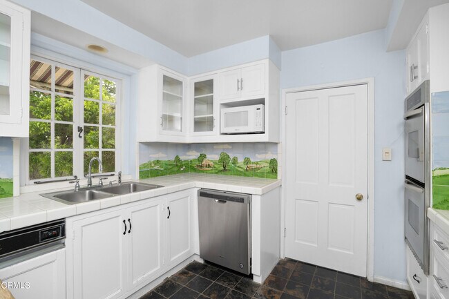 Photo - 12060 Laurel Terrace Dr