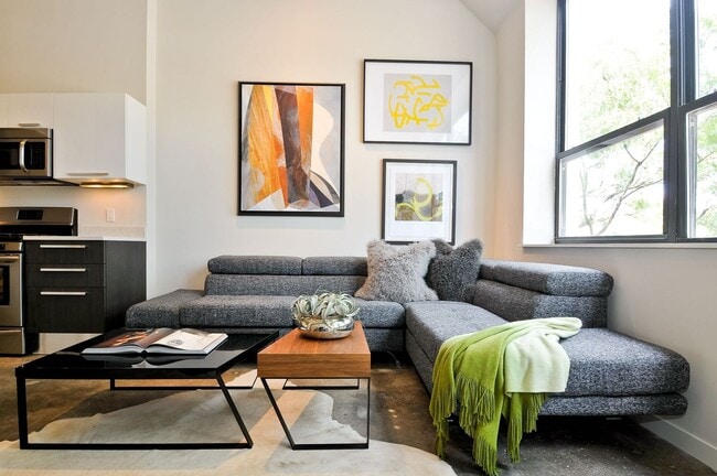 Photo - 1311 W Randolph St Unit 216