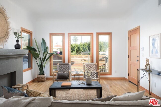 3009 Virginia Rd Unit 1/2