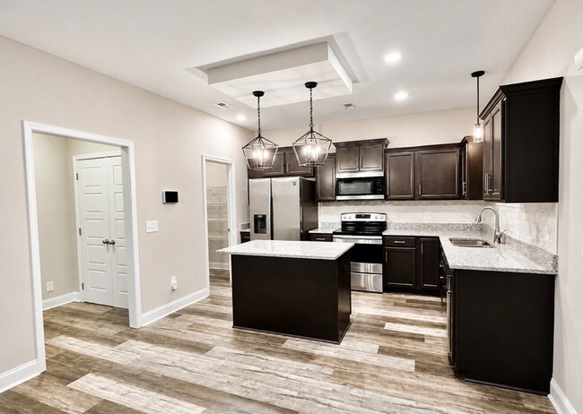 Photo - 451 Kinslow Ct