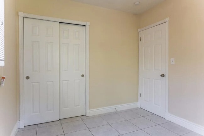 Photo - 1442 SW 10th St