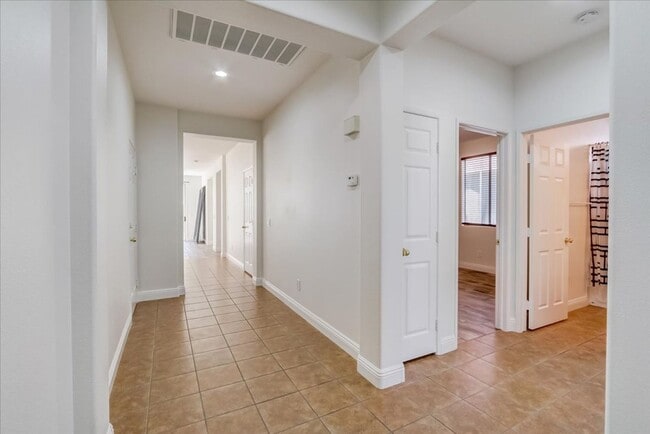 Photo - LOVELY SOUTHERN HIGHLANDS SINGLE STORY!