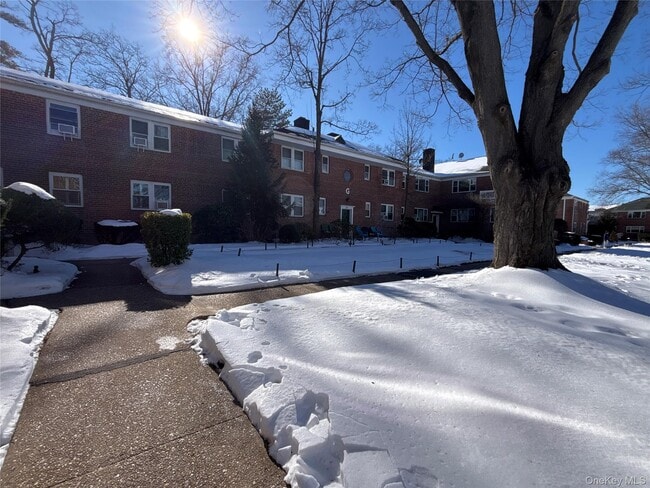 Building Photo - 25 Dolphin Green Unit G2C