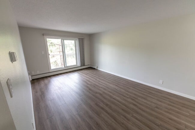 Photo - Midtowne Apartments