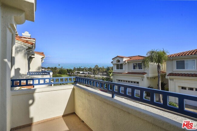 Photo - 6457 Zuma View Pl Unidad 139