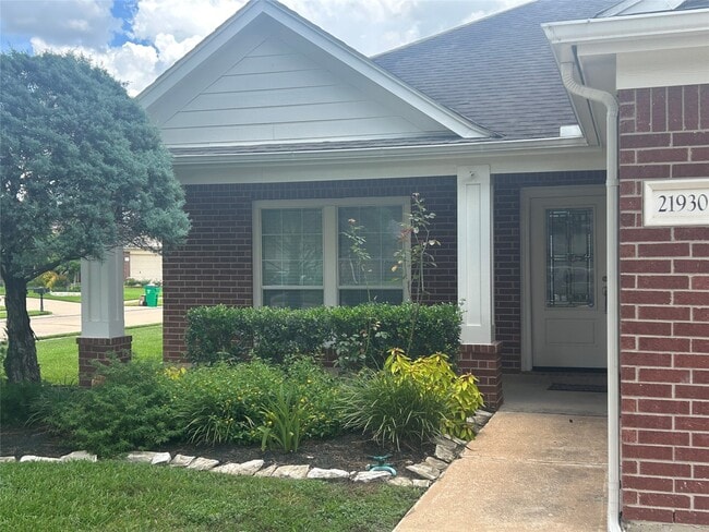 Building Photo - 21930 Bronze Leaf Dr Rental