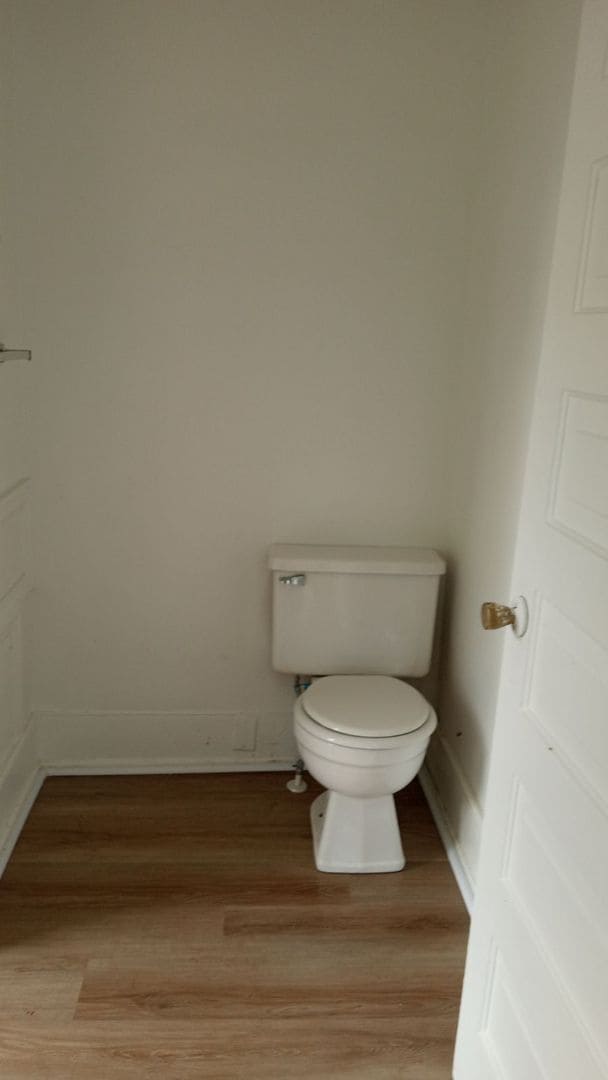 Photo - 5 Bedroom 1 Bath Available to Rent for $95...