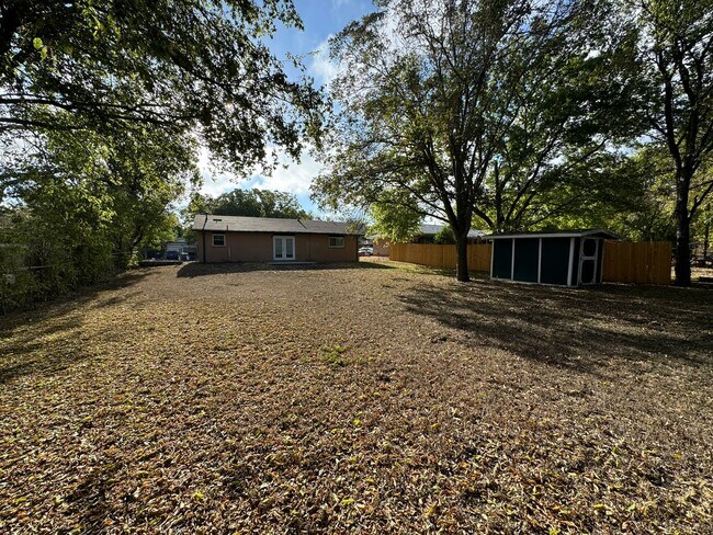 Photo - 3 bedroom 1.5 bathroom house!