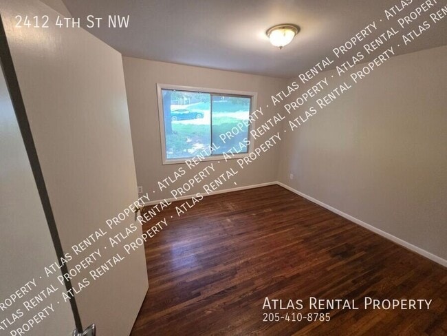 Photo - 2412 4th St NW