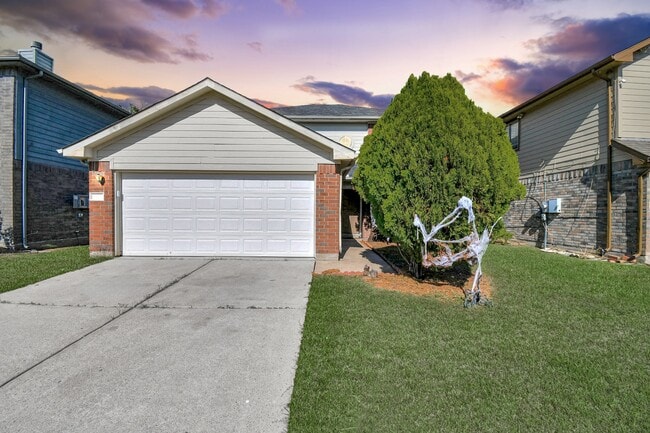 Photo - 8914 Pecan Pl Dr