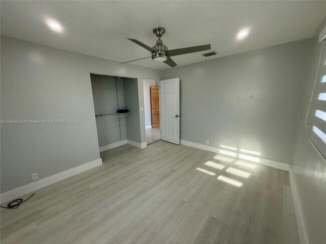 Building Photo - 2 bedroom in Hollywood FL 33023 Unit 6218 Rental