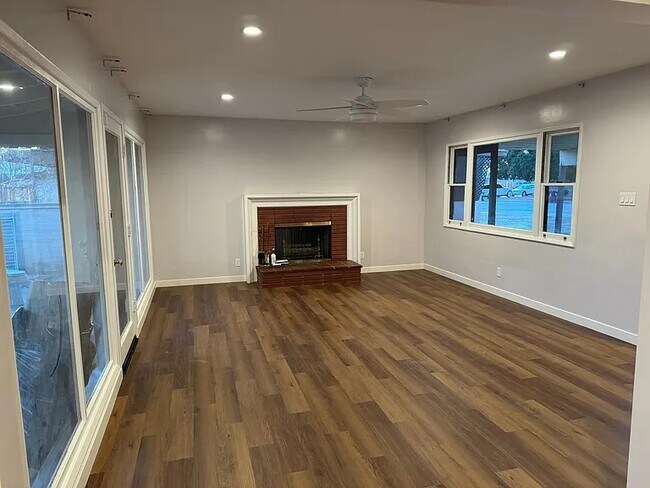 Photo - 82172 Sierra Ave