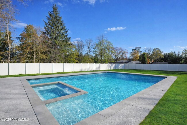 Photo - 98 Hollywood Ave