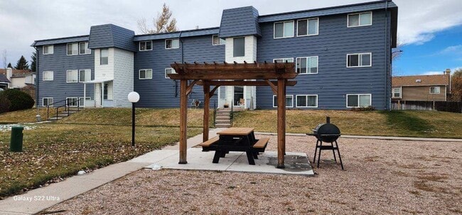 Photo - Windwood Manor