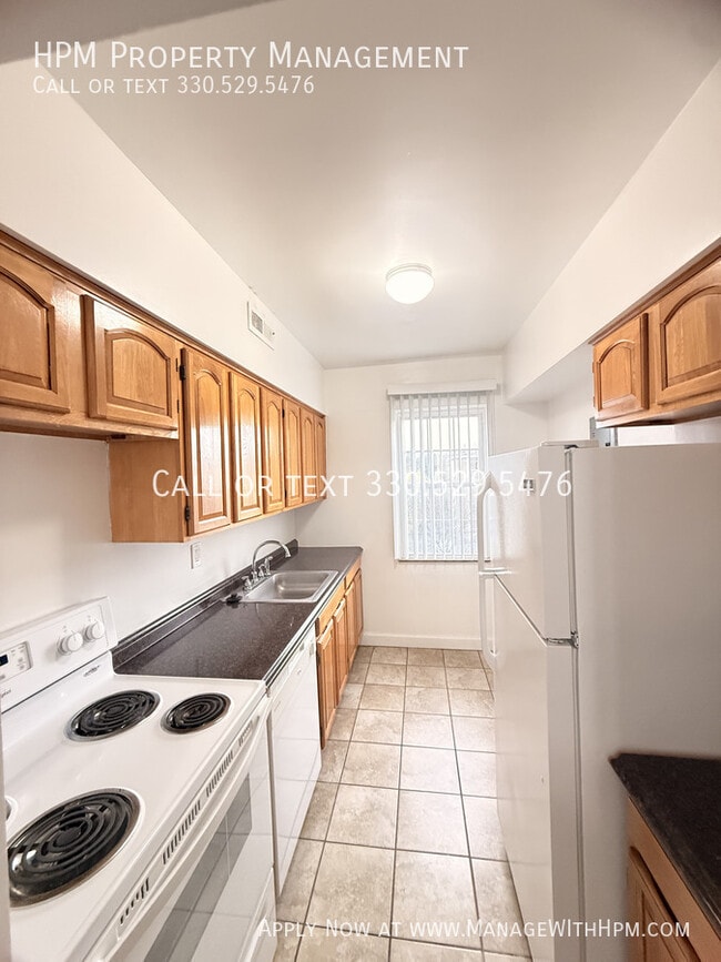 Building Photo - 3310 Warrensville Center Rd Unit 409