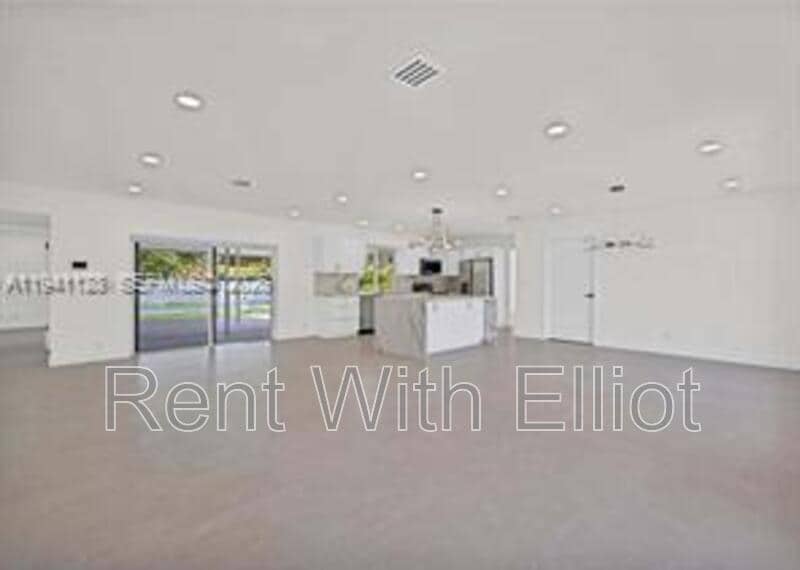 Photo - 3917 Adams St