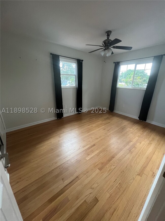 Photo - 141 NW 72nd Way