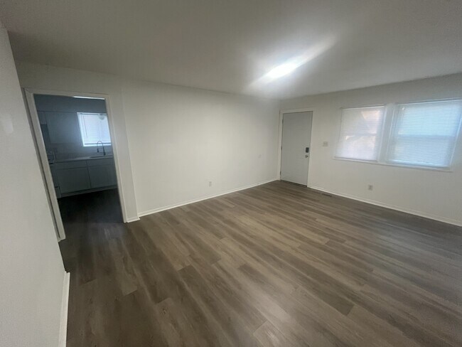 Photo - 2319 N Parker Ave