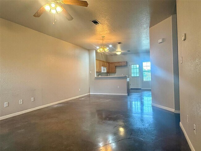 1406 Bergin Ct