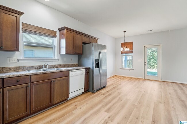 Photo - 2118 Adkins Pl