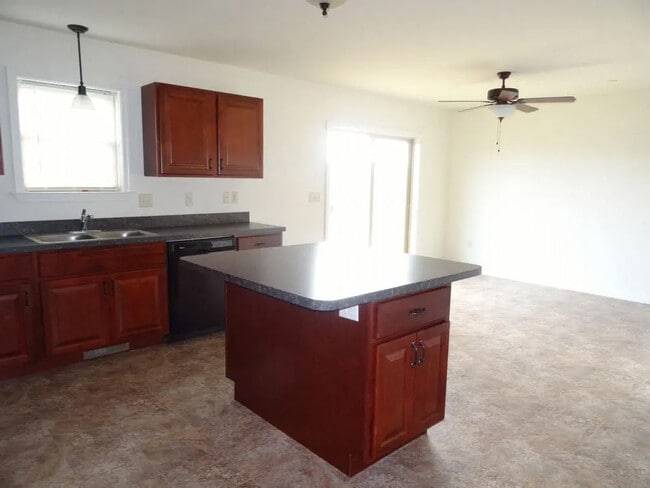 Photo - 203 Limestone Dr