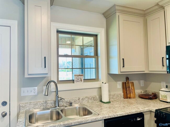 Photo - 17705 Parker Rd