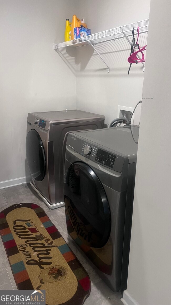 Photo - 3750 Richmond Bnd