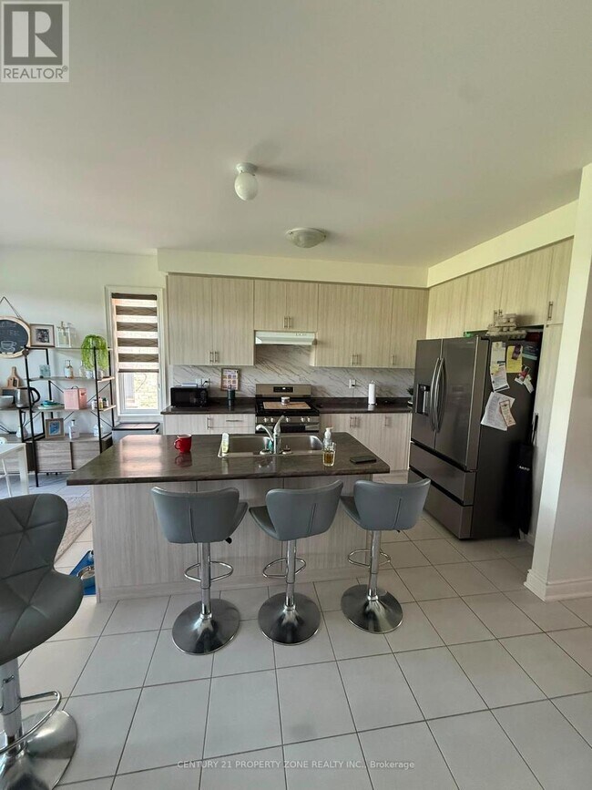 Photo - 128 Bloomfield Cres