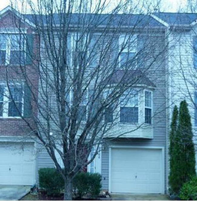 Building Photo - COMING SOON! Rental