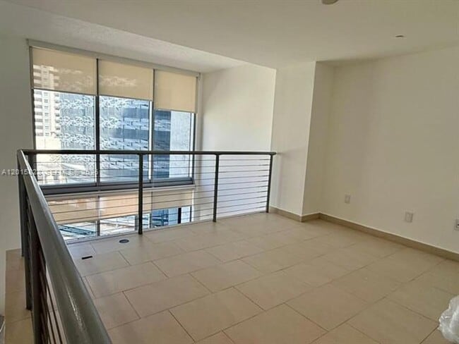 Photo - 1050 Brickell Ave Unidad 1050 Brickell Ave # 412