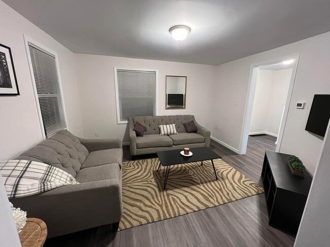 Photo - 17 Heather St