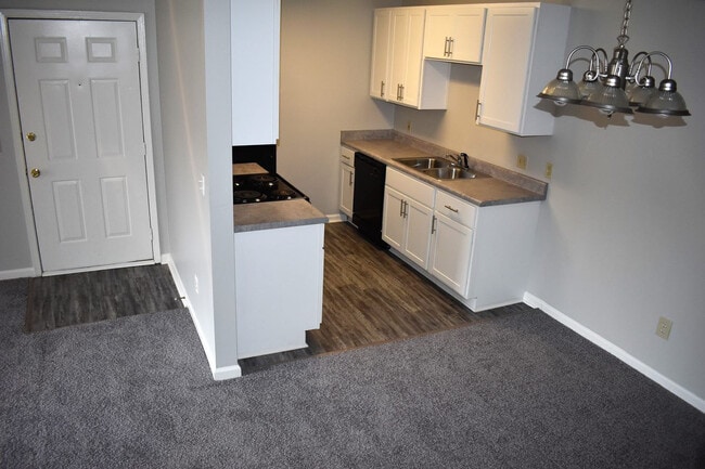 Photo - 2800 McFarland