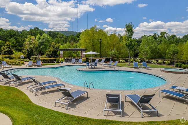 Pool - The Ridge at Chenal Valley Apartments